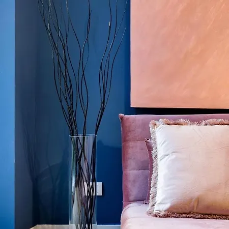 Hacca Collection-plush Urban Sanctuary In The Center