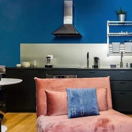 Hacca Collection-plush Urban Sanctuary In The Center Apartment Milan